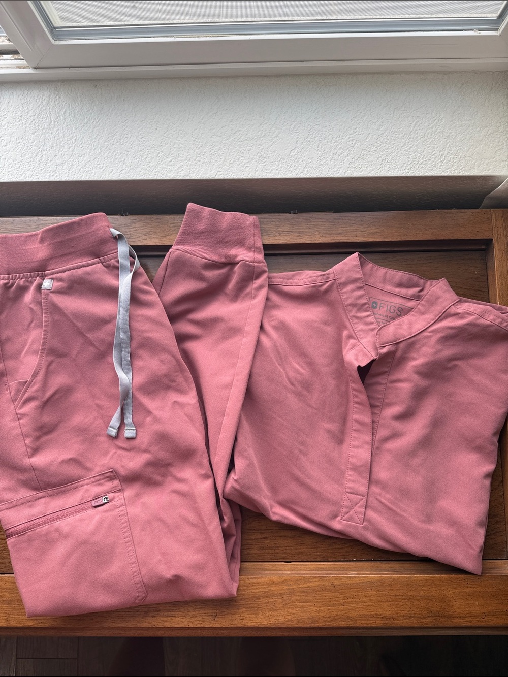 Figs Mauve XS Women’s Scrub Set Rafaela and Zamora Joggers